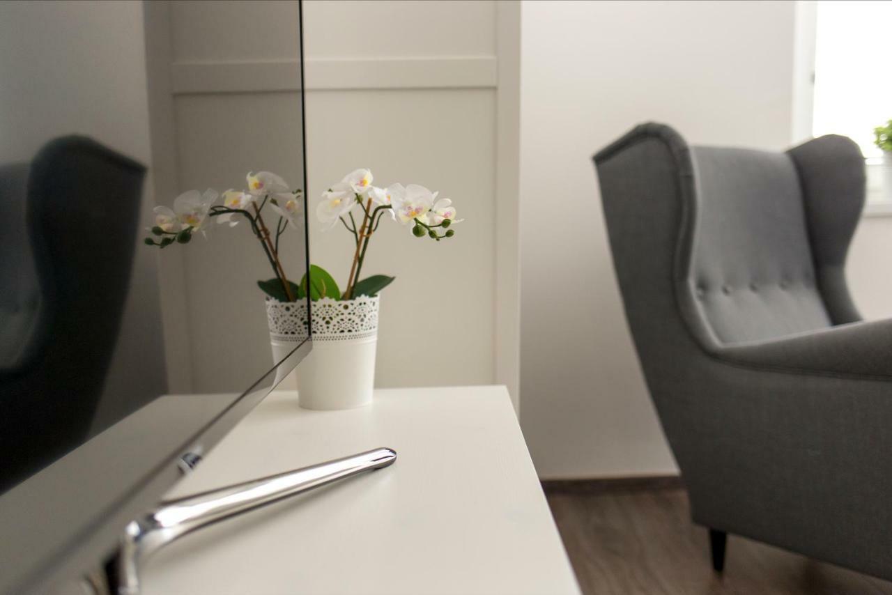Res Apartman Eger Exterior foto